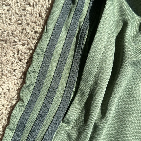 Men’s adidas sweatpants - Picture 5 of 8
